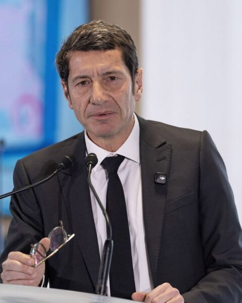 David Lisnard annonce son retrait des Républicains en raison d'un manque de cohérence