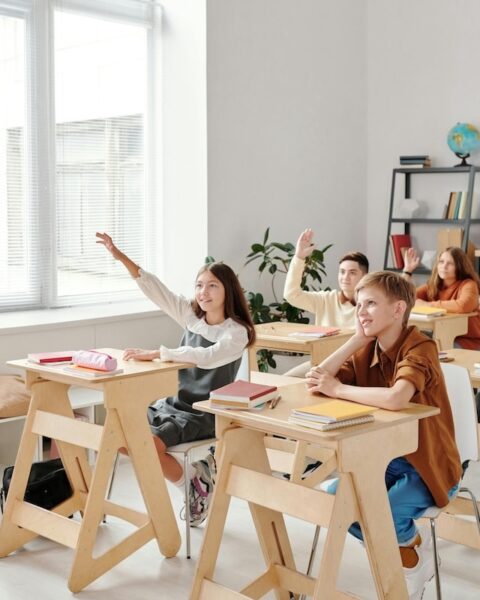 De plus en plus d'élèves associent études secondaires et emploi.