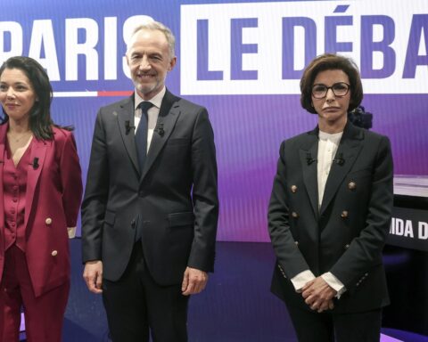 Débat municipal à Paris 2026 : Grégoire s'oppose à Dati et Chikirou dans une confrontation tendue