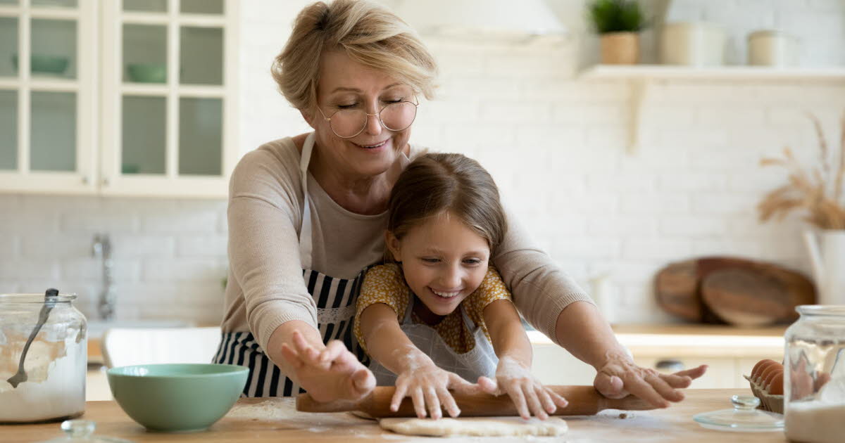 Devenir grand-parent : conseils pour vivre ce changement sereinement