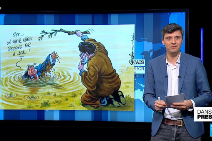 Donald Trump face aux tensions militaires en Iran et aux renforts américains