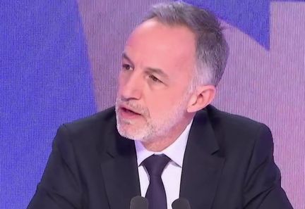 Emmanuel Grégoire accuse Macron d'intervenir dans les municipales parisiennes, l'Élysée dément