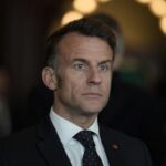 Emmanuel Macron affirme avoir toujours condamné les attaques racistes après les propos polémiques sur CNews