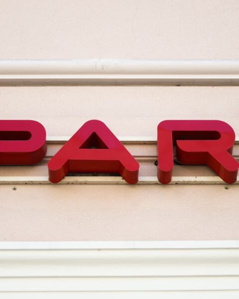 En Suisse, 137 magasins Spar acceptent la cryptomonnaie cardano pour réduire les coûts de transaction