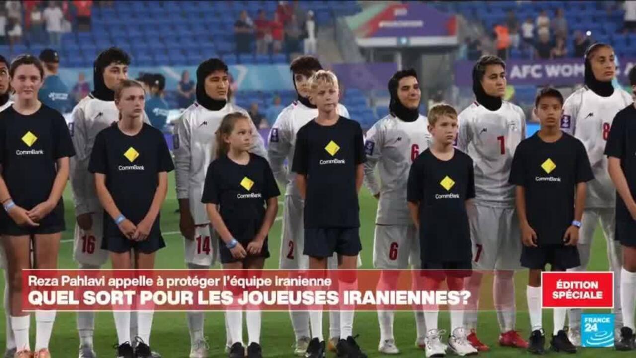 Football : avenir incertain pour les joueuses iraniennes ayant refusé de chanter l'hymne national, qualifiées de "traîtresses".