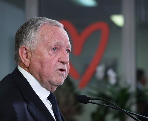 Grégory Doucet remporte les municipales de Lyon 2026, Jean-Michel Aulas conteste les résultats