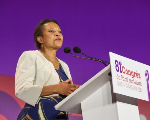 Incidents lors des élections municipales de 2026 : huées et tensions à l'annonce des résultats