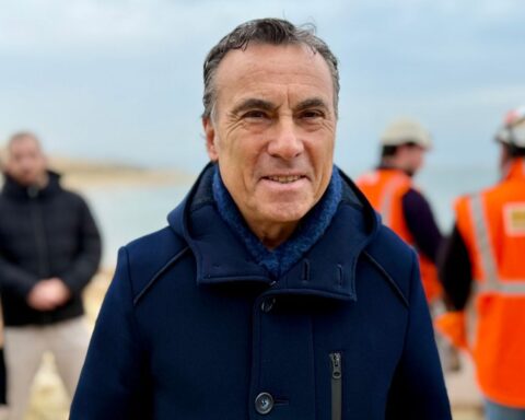 Insultes à Arcachon : le maire Yves Foulon réélu malgré des menaces envers son opposant