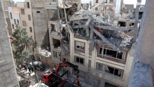 Israël promet d'intensifier ses frappes contre l'Iran, Téhéran appelle les civils près des cibles américaines à évacuer