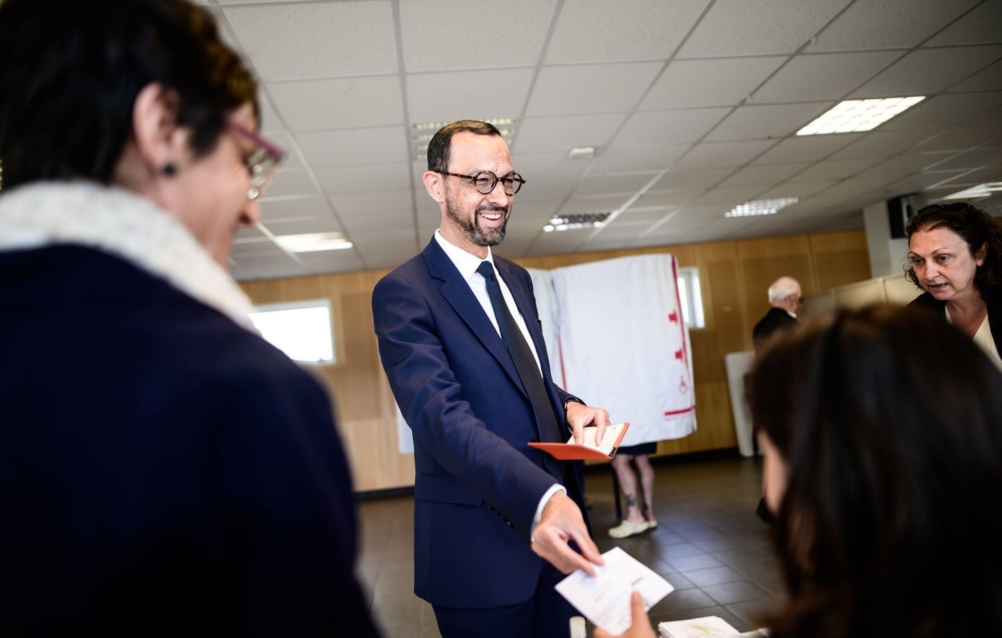 Jérôme Marbot, le socialiste, remporte les élections municipales 2026 à Pau en battant François Bayrou