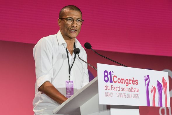 Karim Bouamrane appelle à la démission d'Olivier Faure après l'échec des alliances PS-LFI