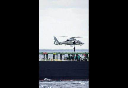 La marine française saisit un pétrolier russe sous faux pavillon en Méditerranée