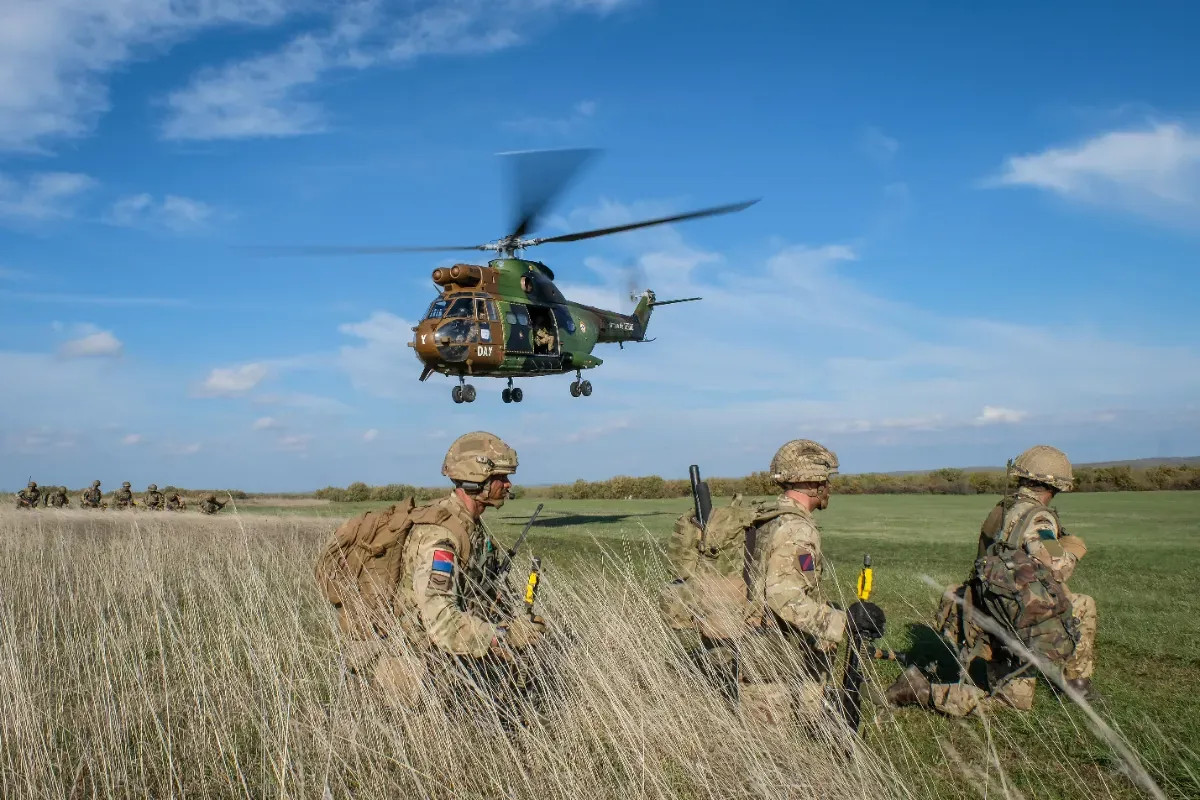 L'armée française acquiert 18 nouveaux hélicoptères d'élite NH90 FS.