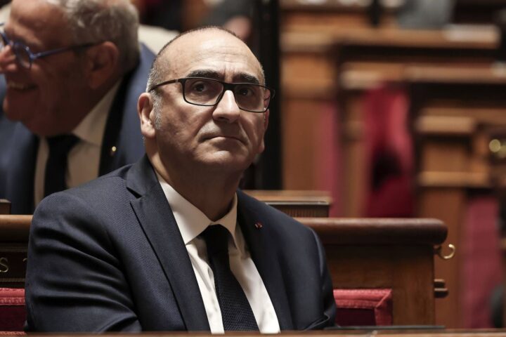 Le gouvernement français envisage des poursuites pénales après des insultes contre le maire de Saint-Denis