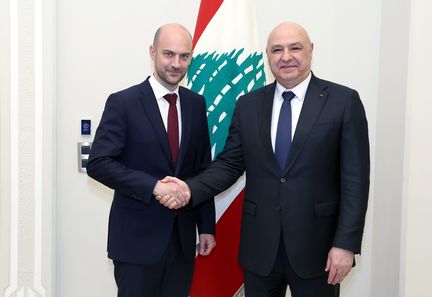 Le président libanais appelle à un cessez-le-feu et des négociations avec Israël lors de la visite de Jean-Noël Barrot