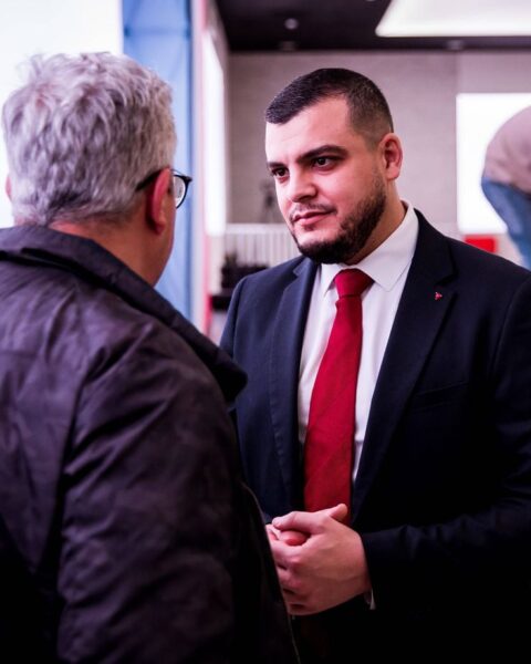 Le PS retire son soutien au candidat LFI d'Argenteuil, Yassin Zeghli, condamné pour violences conjugales