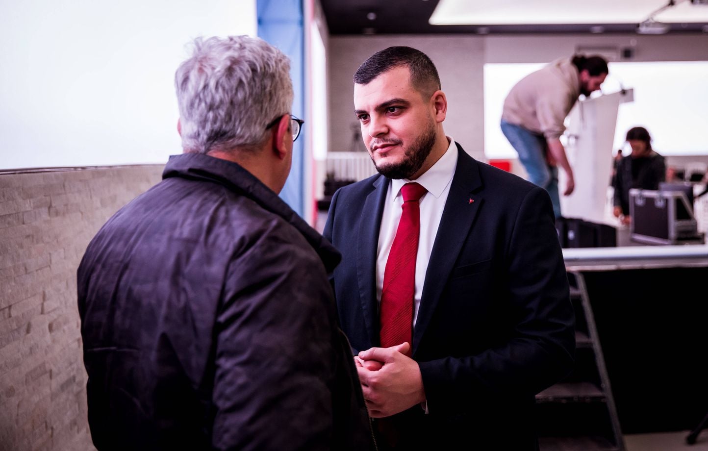 Le PS retire son soutien au candidat LFI d'Argenteuil, Yassin Zeghli, condamné pour violences conjugales
