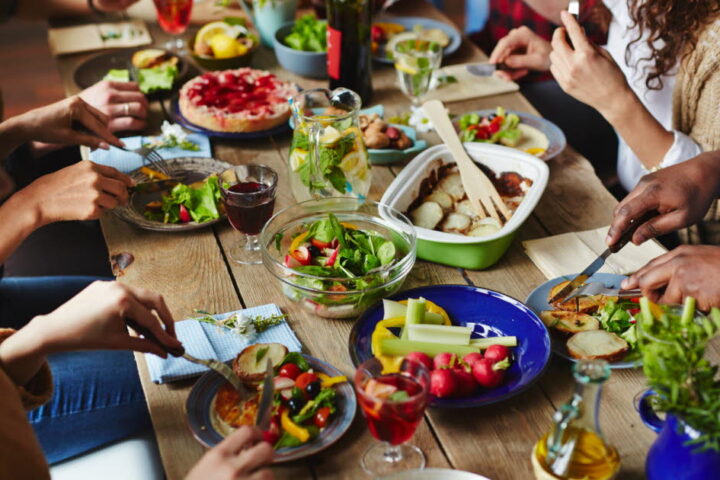 Les régimes végétariens et leurs effets variés sur les risques de cancer selon une étude large