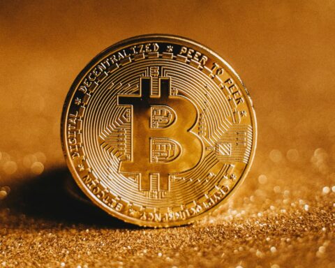 Les tensions géopolitiques pourraient faire fluctuer le bitcoin entre 55.000 et 90.000 dollars en avril