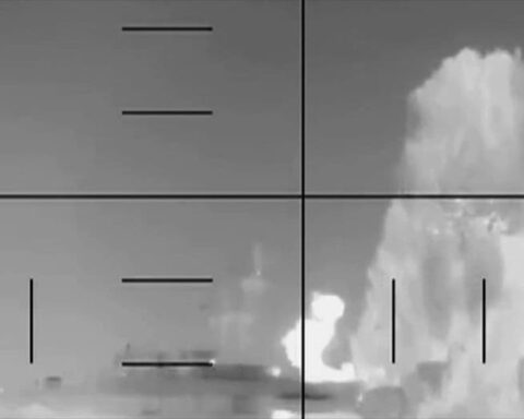 L'Iran avertit que les États-Unis "regretteront amèrement" le naufrage d'un navire de guerre iranien