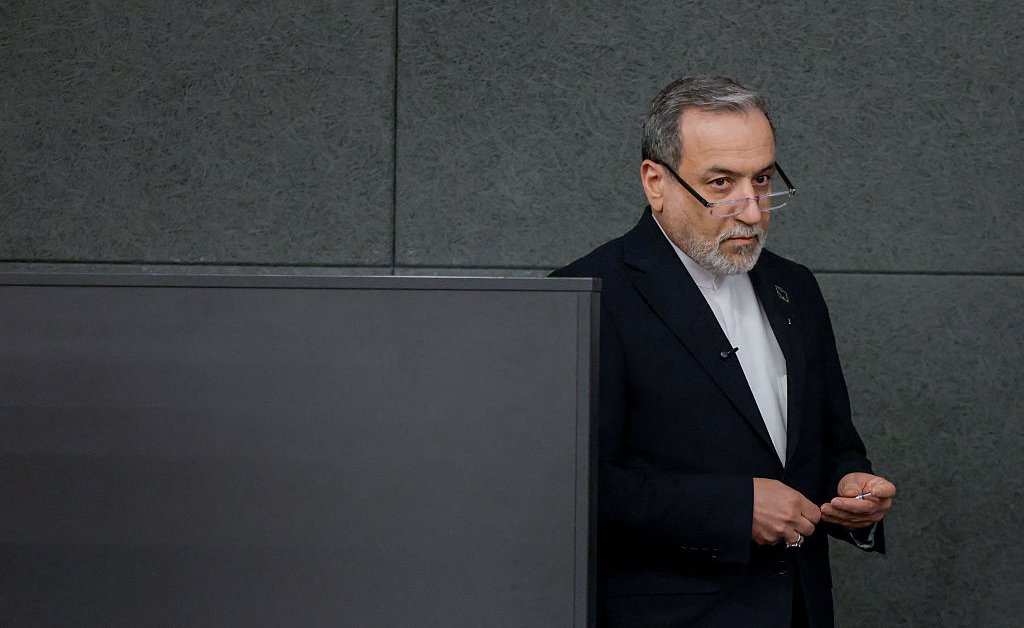 L'Iran refuse les négociations de cessez-le-feu et se déclare prêt à une invasion terrestre des États-Unis