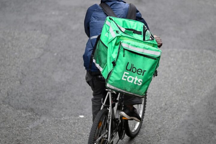 Livreurs : Médecins du Monde alerte sur une situation préoccupante