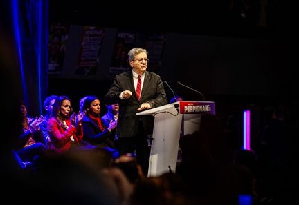 Mélenchon ironise sur le nom de Glucksmann et suscite des accusations d'antisémitisme