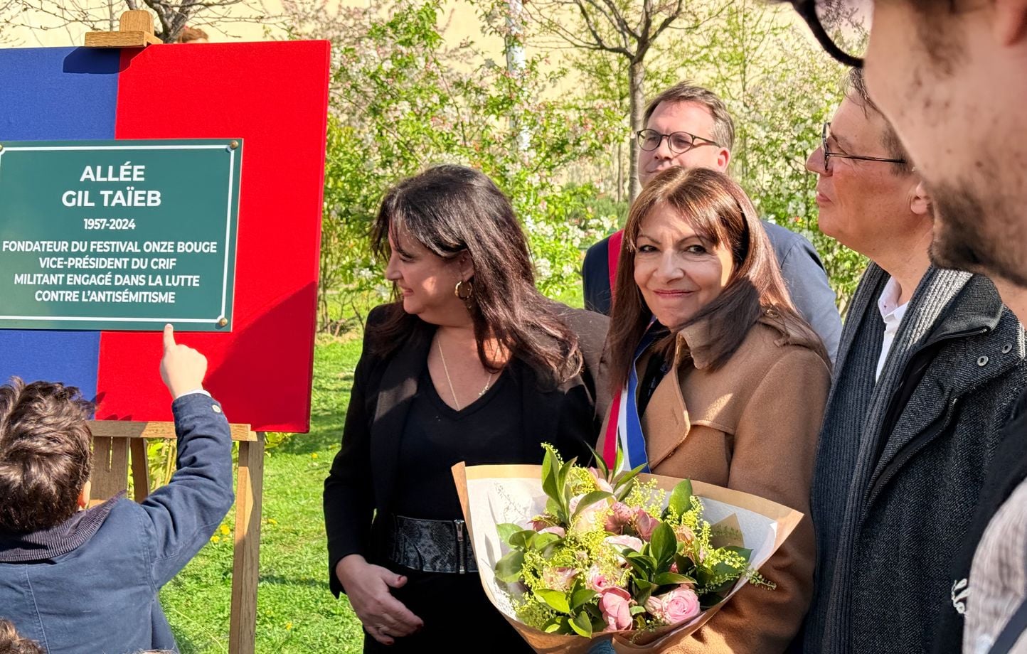 Municipales 2026 : Anne Hidalgo soutient Emmanuel Grégoire face à Rachida Dati avant de quitter la mairie de Paris