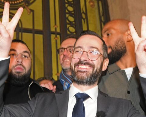 Municipales 2026 : David Guiraud, député LFI, domine le premier tour à Roubaix
