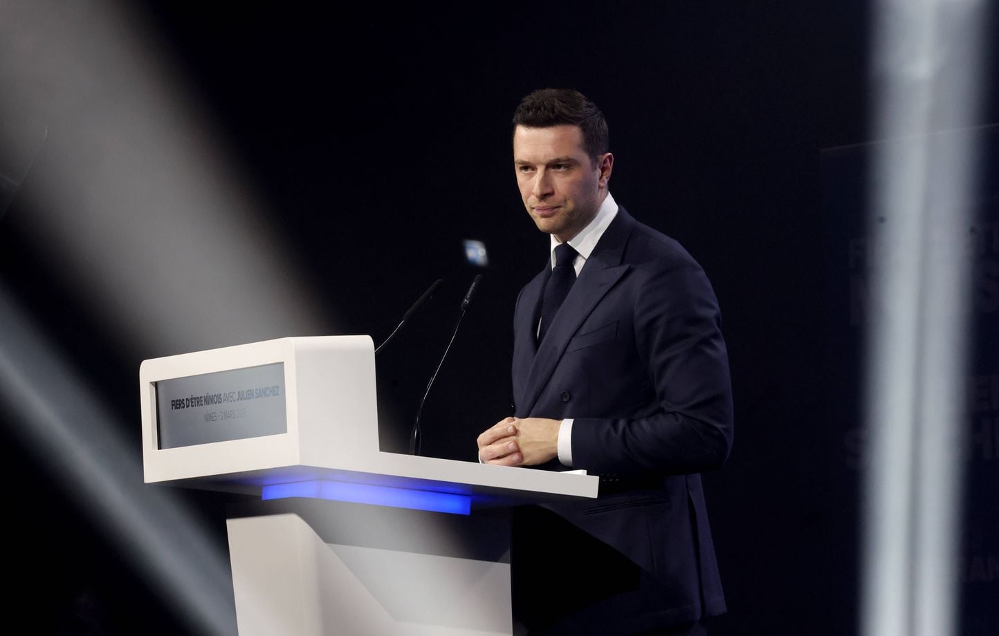 Municipales 2026 : enjeux et stratégies des partis en vue des élections de mars