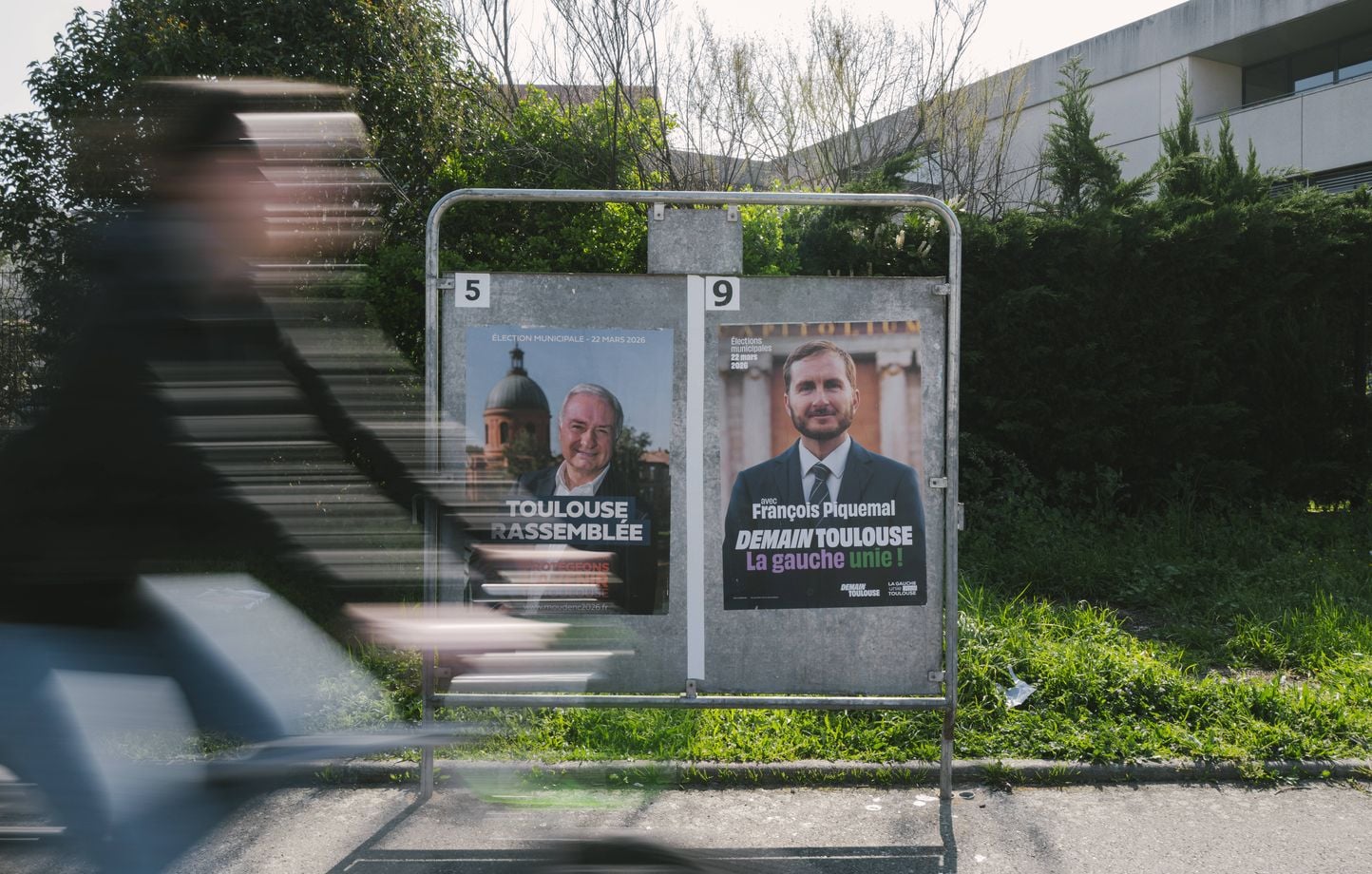 Municipales 2026 : les alliances avec LFI, un atout ou un frein pour la gauche ?
