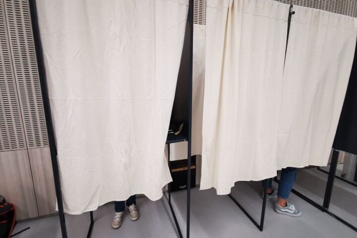 Municipales 2026 : un village de l'Aude a élu son maire par un vote basé sur l'âge