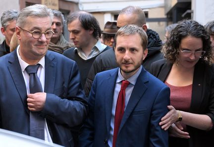 Municipales : alliances entre socialistes et insoumis, retour en Iran des footballeuses iraniennes