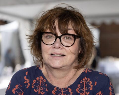 Nathalie Saint-Cricq suspendue après des propos déplacés sur Éric Ciotti lors des municipales 2026