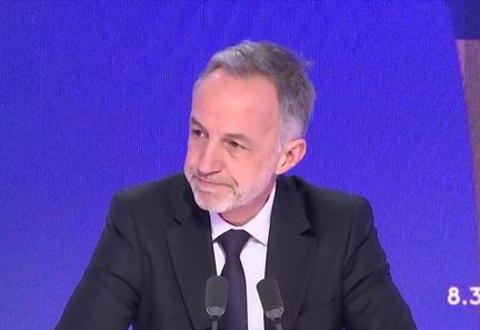 Polémique à Paris : Emmanuel Grégoire accuse Emmanuel Macron d'intervention dans les municipales