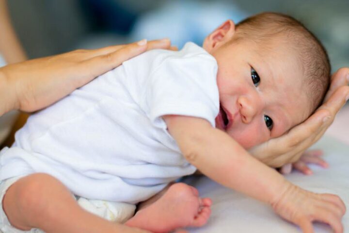 Pourquoi le hoquet est-il si fréquent chez les nourrissons ?