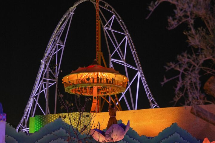 Six Flags Qiddiya City : un parc à thèmes révolutionnaire près de Riyad en 2026