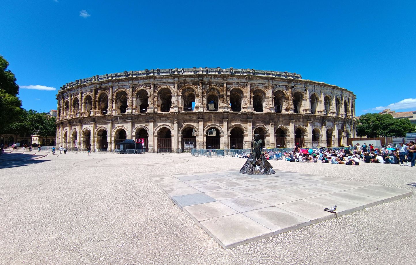 Sondage Ipsos-BVA : les intentions de vote à Nîmes à une semaine des municipales de 2026
