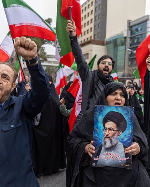 Téhéran menace de confisquer les biens des Iraniens à l'étranger soutenant les frappes américaines