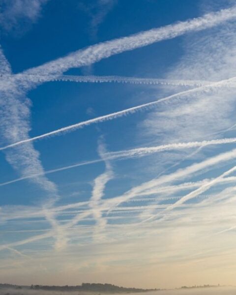 Thalès et Amélia réussissent des tests pour réduire les traînées de condensation des avions
