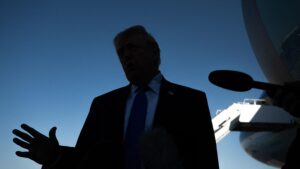 Trump déclare vouloir empêcher l'Iran d'obtenir une bombe nucléaire, mais cela pourrait favoriser la prolifération globale