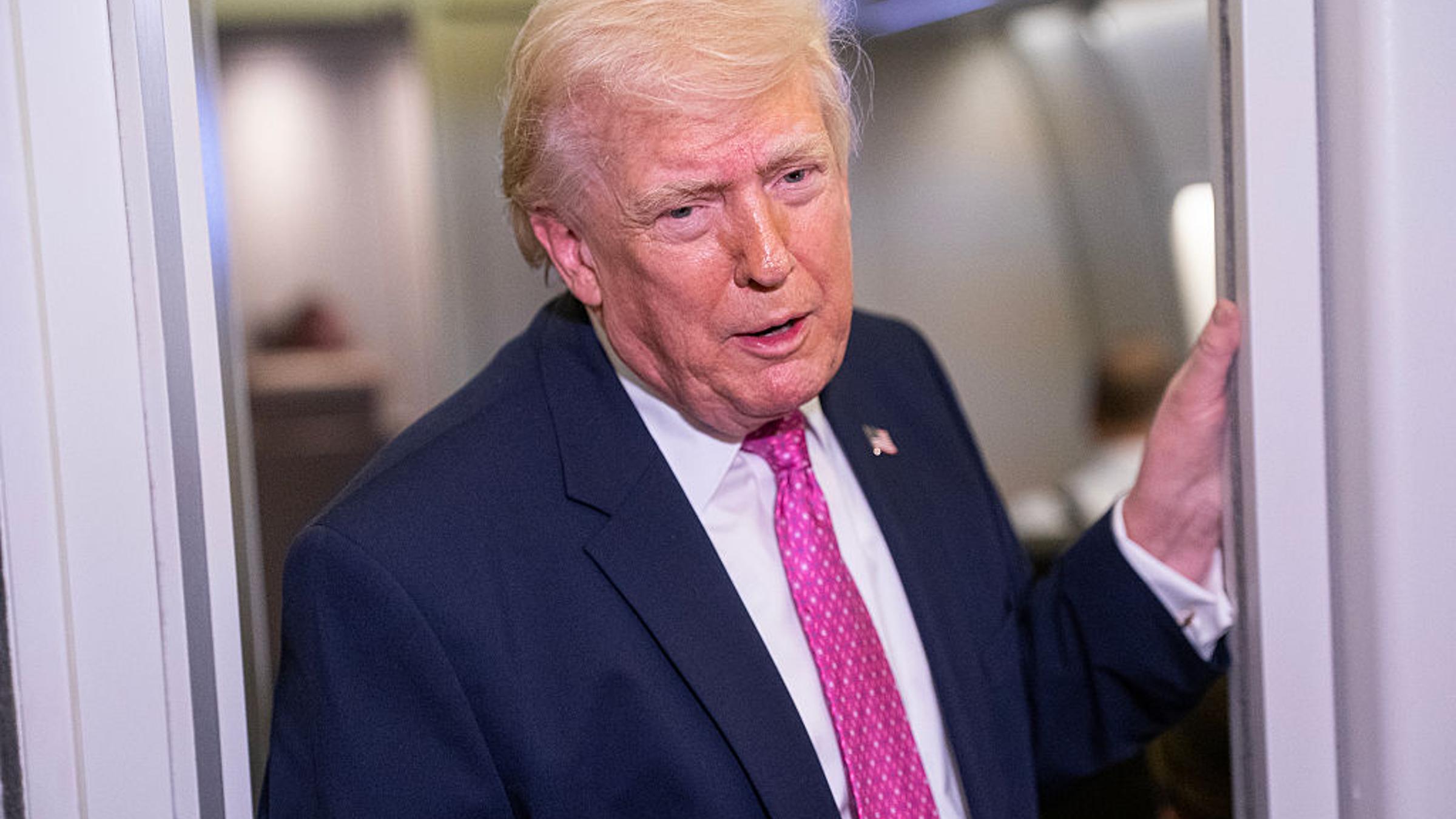 Trump semble soutenir le changement de régime en Iran après l'assassinat de son dirigeant