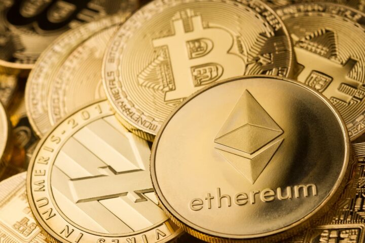 Un homme interpellé à Saint-Martin, soupçonné d'avoir volé 46 millions de dollars en cryptomonnaies au gouvernement américain