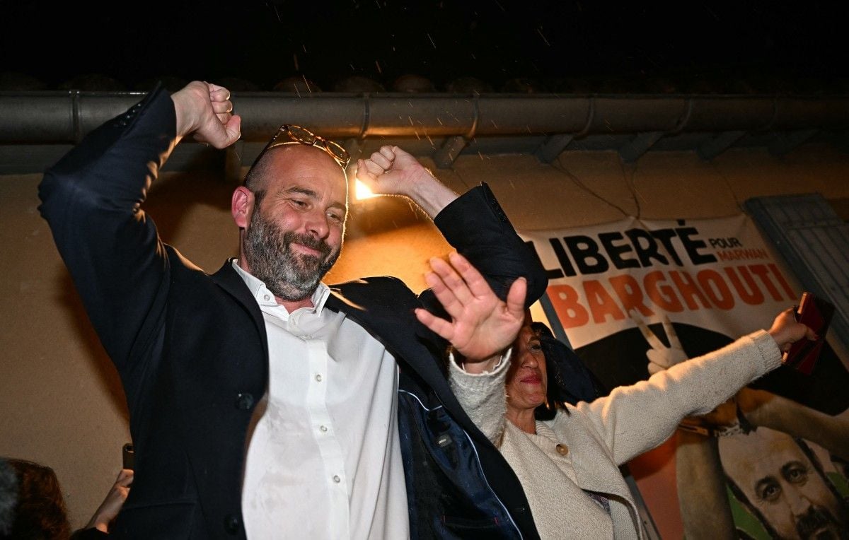 Vincent Bouget, nouveau maire communiste de Nîmes, remporte les municipales 2026