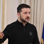 Volodymyr Zelensky arrive à Paris pour discuter de la pression sur la Russie avec Emmanuel Macron