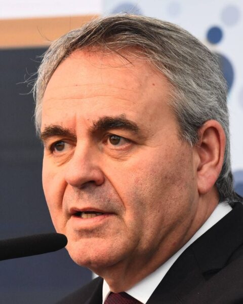 Xavier Bertrand plaide pour un front uni contre La France insoumise à Roubaix