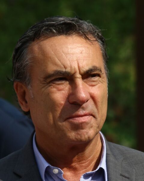 Yves Foulon, maire d'Arcachon, présente des excuses après des menaces et des insultes envers un opposant