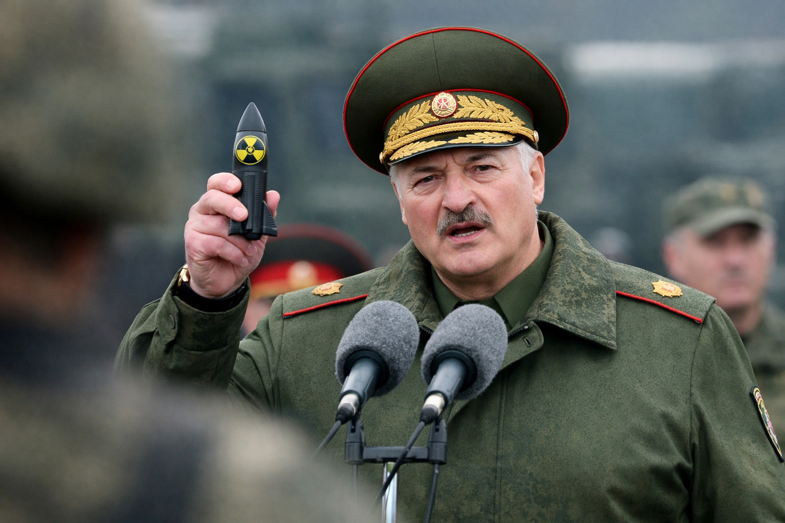 Le dirigeant biélorusse Loukachenko brandit la menace nucléaire contre la Pologne et les États baltes