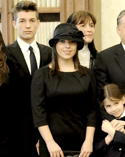 Un réseau de financement opaque en hongrie: comment l’argent public alimente les oligarques russes