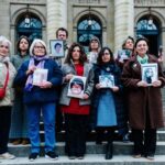 Au procès en appel de Nicolas Sarkozy, les proches des victimes de l'attentat de 1989 témoignent à Paris